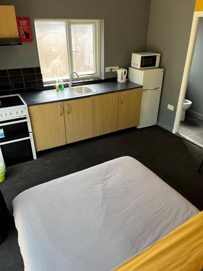 Hatfield Save-Money Rooms - 10Over10 For Price! Exteriör bild