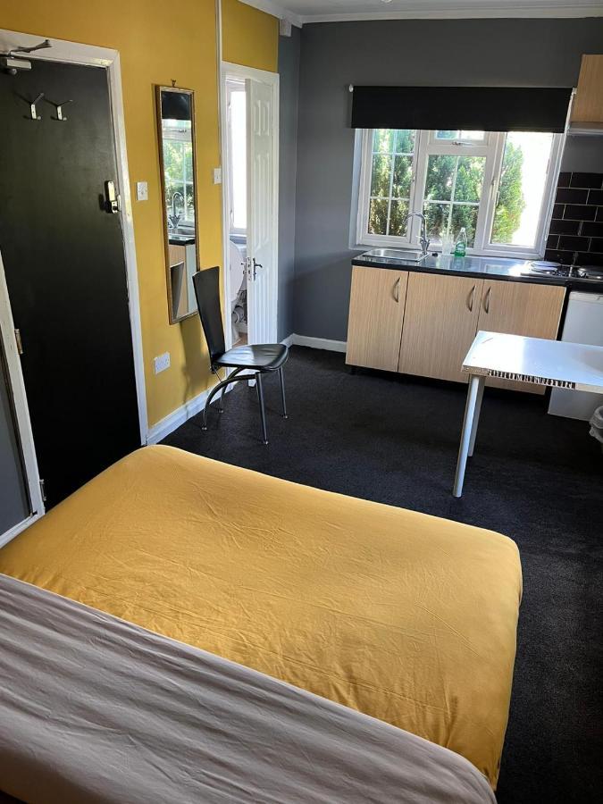 Hatfield Save-Money Rooms - 10Over10 For Price! Exteriör bild