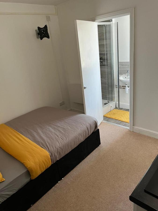 Hatfield Save-Money Rooms - 10Over10 For Price! Exteriör bild