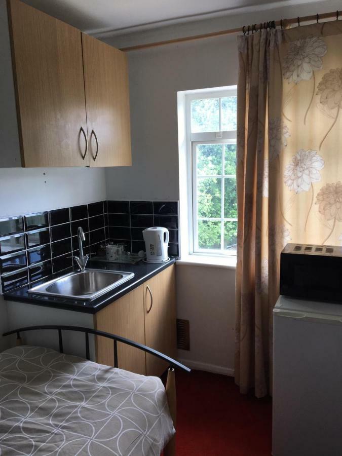 Hatfield Save-Money Rooms - 10Over10 For Price! Exteriör bild
