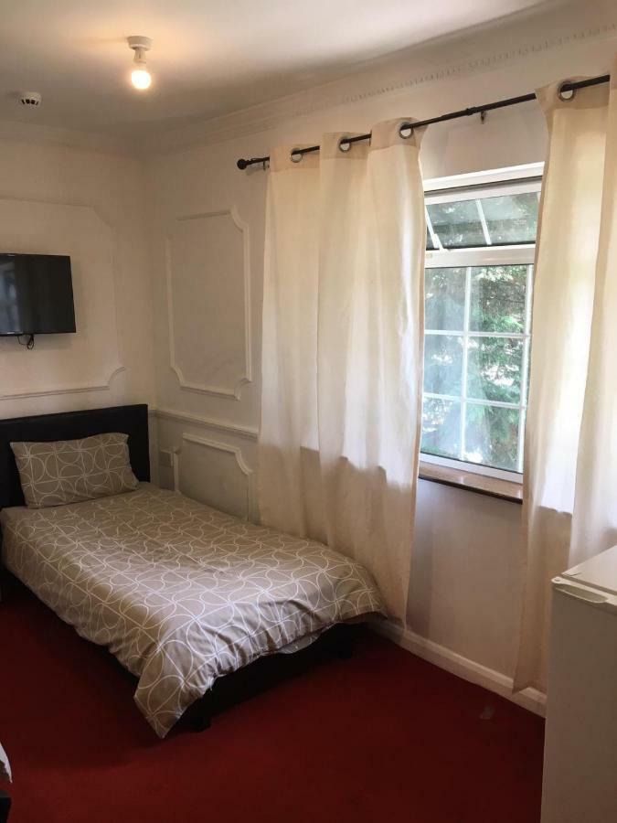 Hatfield Save-Money Rooms - 10Over10 For Price! Exteriör bild