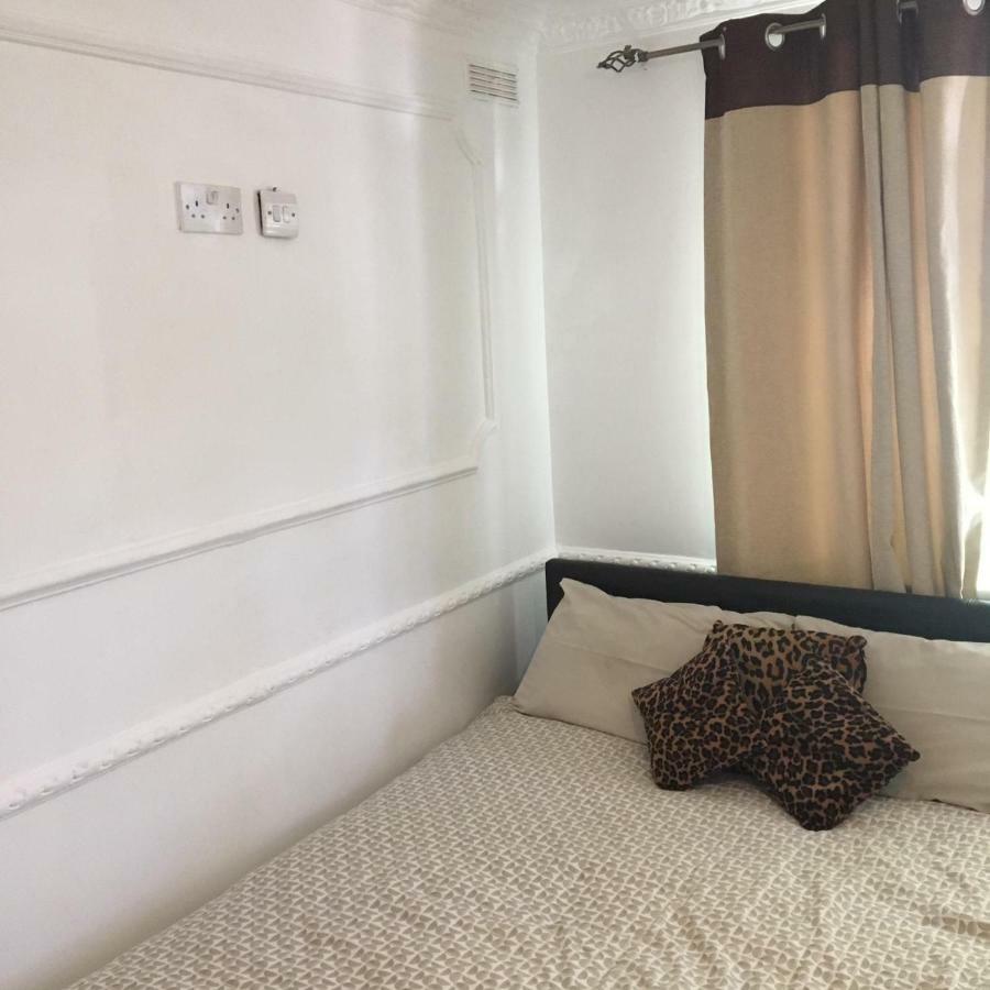 Hatfield Save-Money Rooms - 10Over10 For Price! Exteriör bild