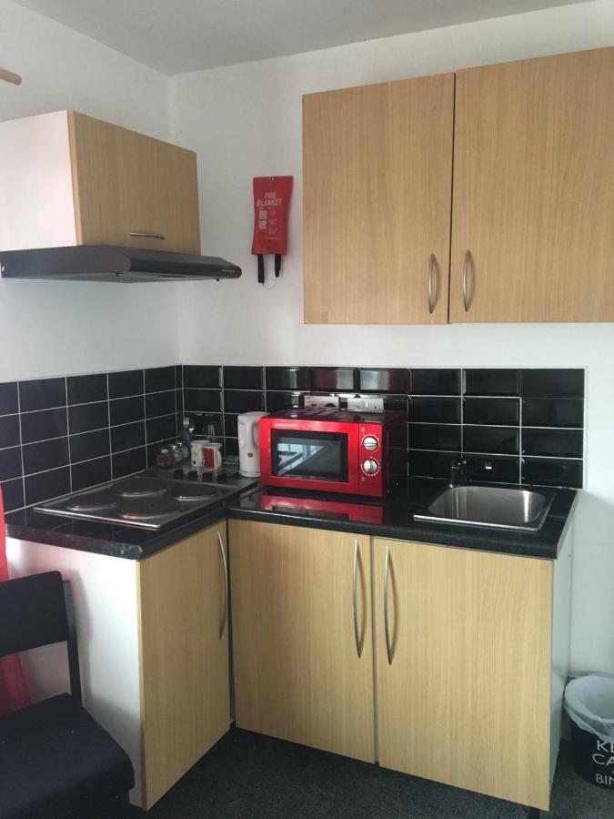 Hatfield Save-Money Rooms - 10Over10 For Price! Exteriör bild
